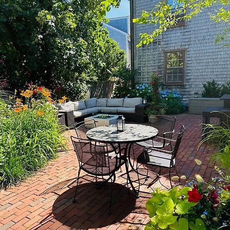 Seven Sea Street Inn Nantucket Buitenkant foto