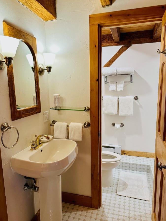 Seven Sea Street Inn Nantucket Buitenkant foto